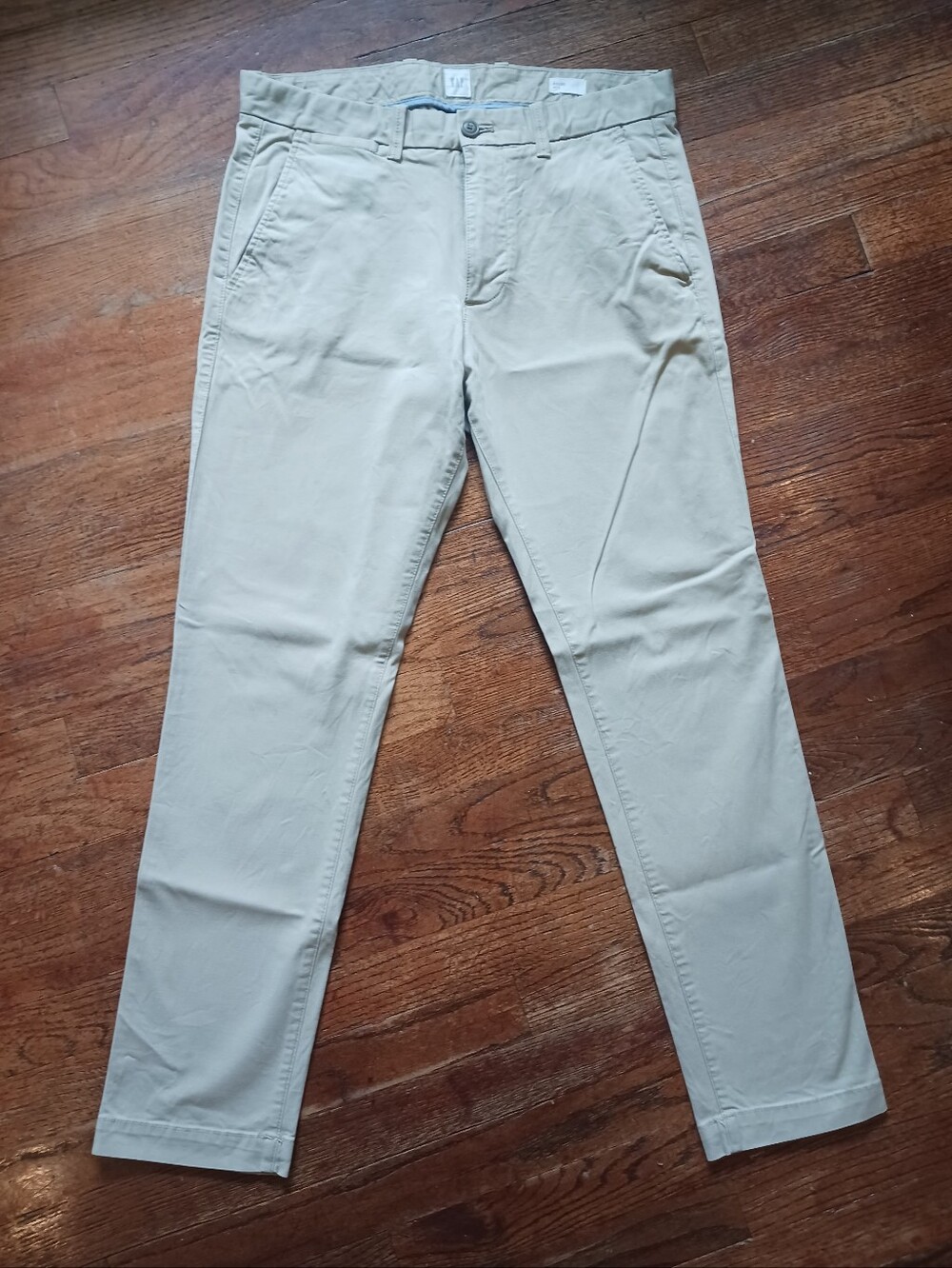 GAP Men's Khaki Chinos in Light Tan